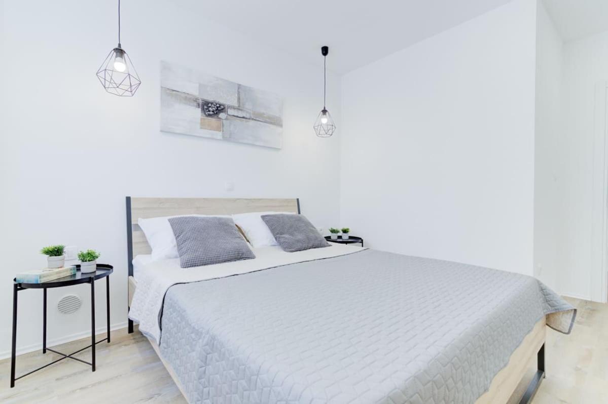 Nv Sun 23 By Aneo Travel Apartment โนวีวีโนดอลสกี ภายนอก รูปภาพ